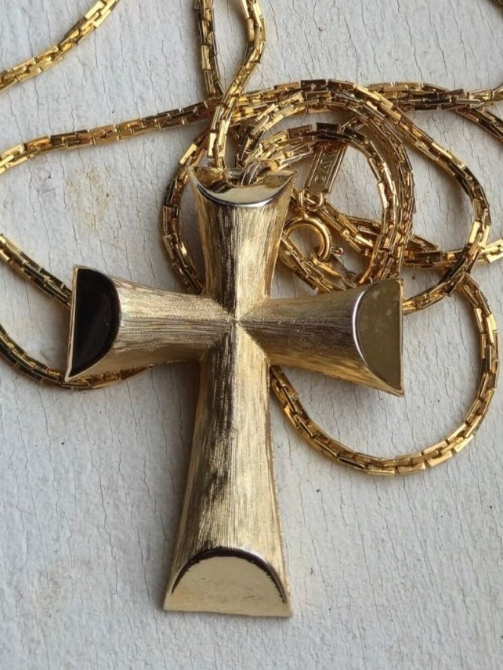 Vintage Avon Gold Tone Cross Long Necklace Religious Christian Faith Pendant 32"